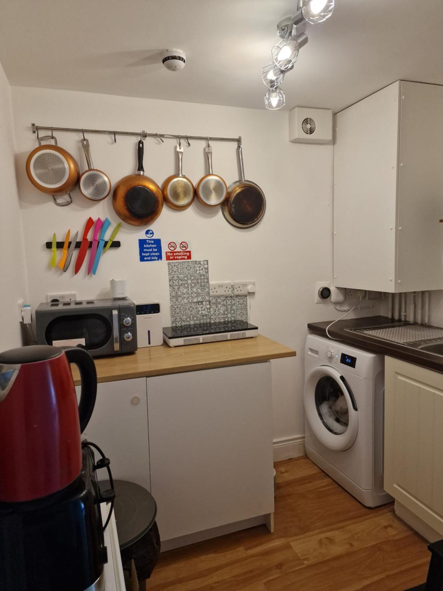 Aunty Katie'S House, Ni Tourist Board Certified & Located On The Main Oldpark Road To Belfast, With Free Continental Breakfast & Free Ultra Fast Sky Internet, Free Sky Sports & Free Sky Cinema, Self-Check In After 10Pm Gmt Hostel Bagian luar foto