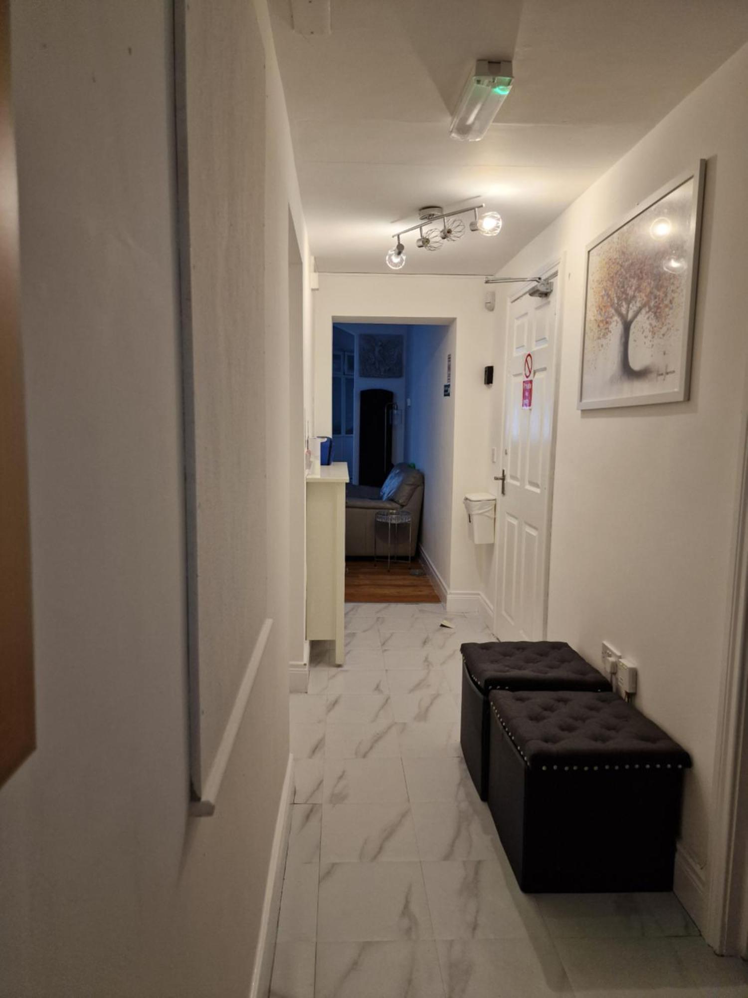Aunty Katie'S House, Ni Tourist Board Certified & Located On The Main Oldpark Road To Belfast, With Free Continental Breakfast & Free Ultra Fast Sky Internet, Free Sky Sports & Free Sky Cinema, Self-Check In After 10Pm Gmt Hostel Bagian luar foto