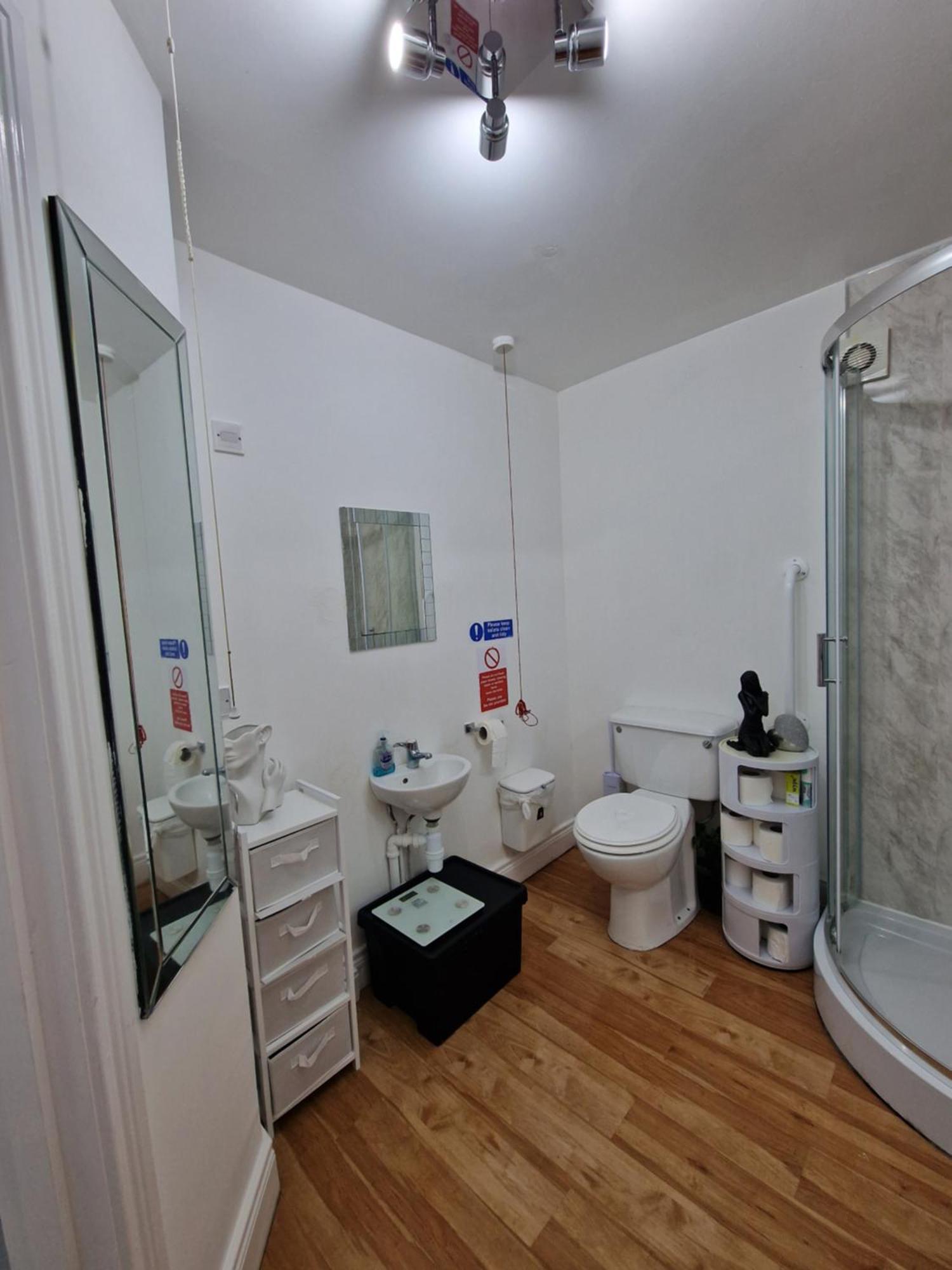 Aunty Katie'S House, Ni Tourist Board Certified & Located On The Main Oldpark Road To Belfast, With Free Continental Breakfast & Free Ultra Fast Sky Internet, Free Sky Sports & Free Sky Cinema, Self-Check In After 10Pm Gmt Hostel Bagian luar foto